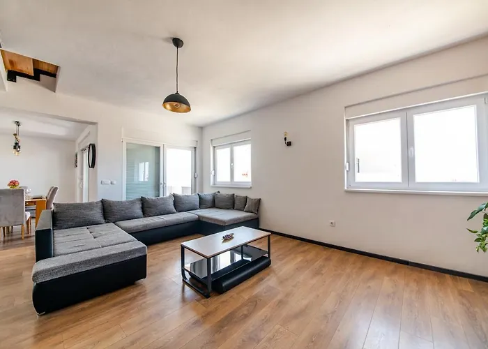 Villa Antonija Zára